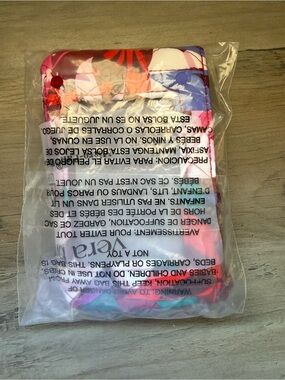 Vera Bradley Zip ID Lanyard Ultralight in Bow Show
